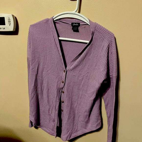 cute little cardigan - Picture 1 of 1